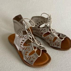 Pewter Tucker & Tate gladiator style sandals